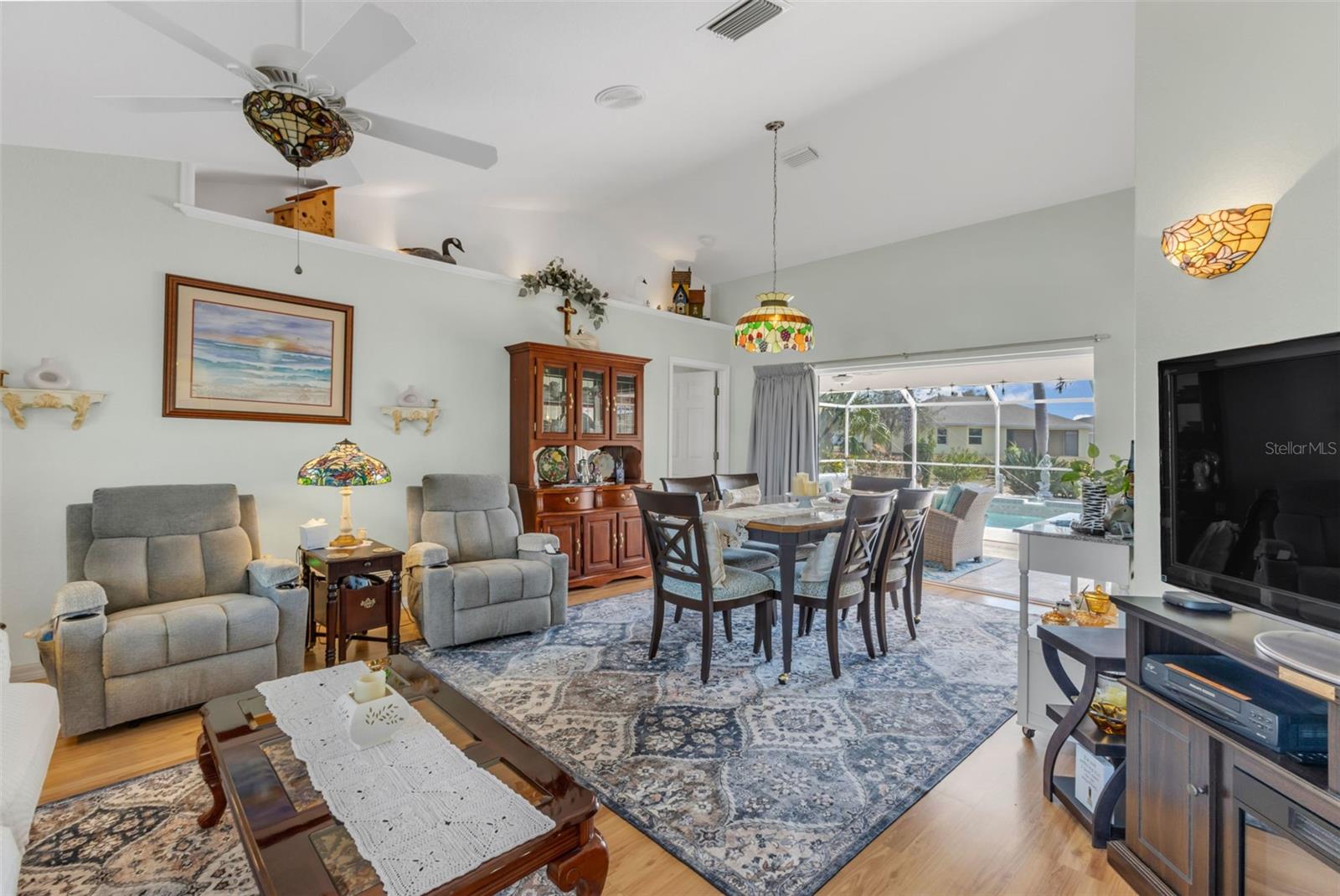 Image 28 of 58 For 26077 Huanuco Drive