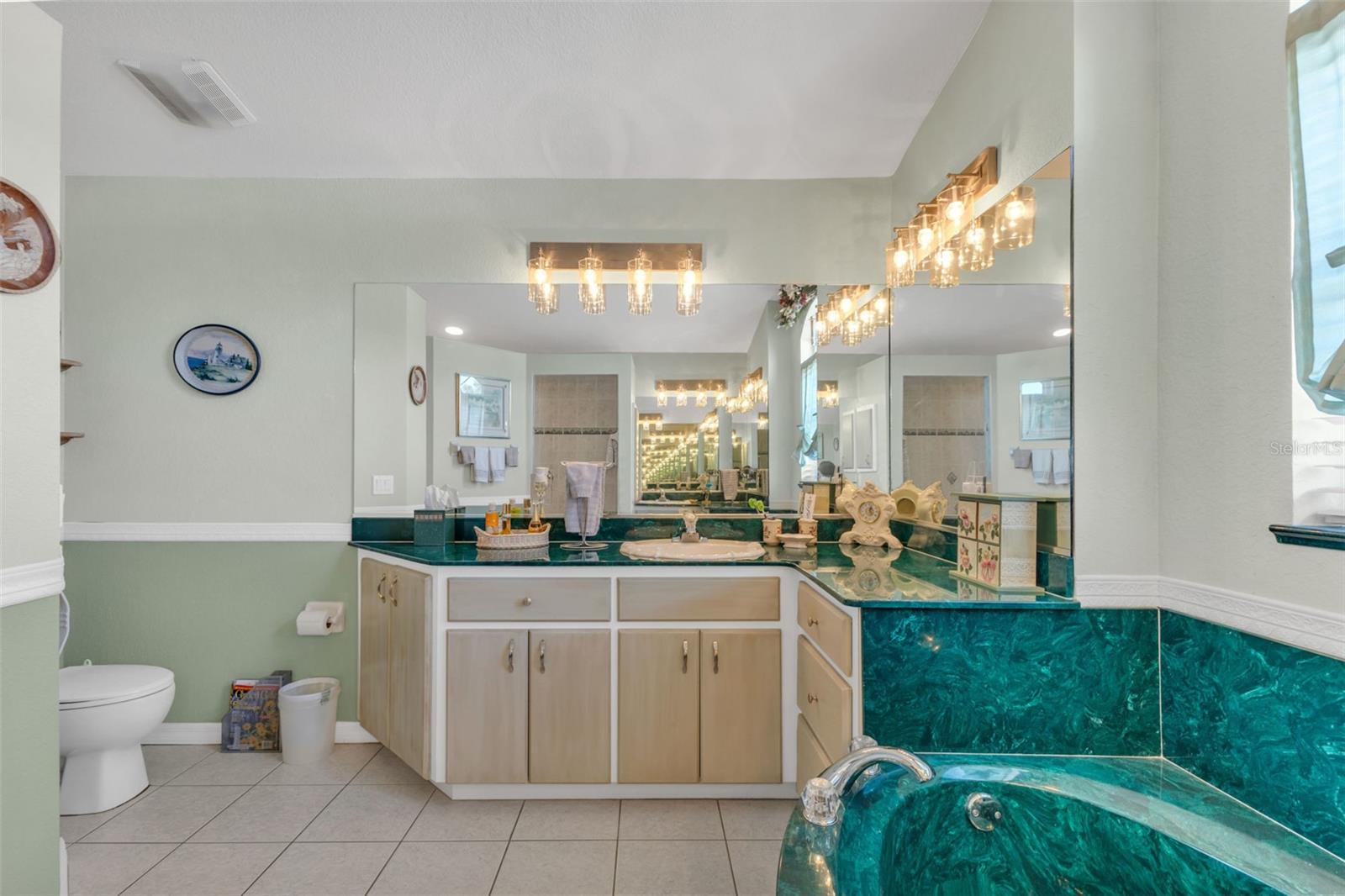 Image 38 of 58 For 26077 Huanuco Drive