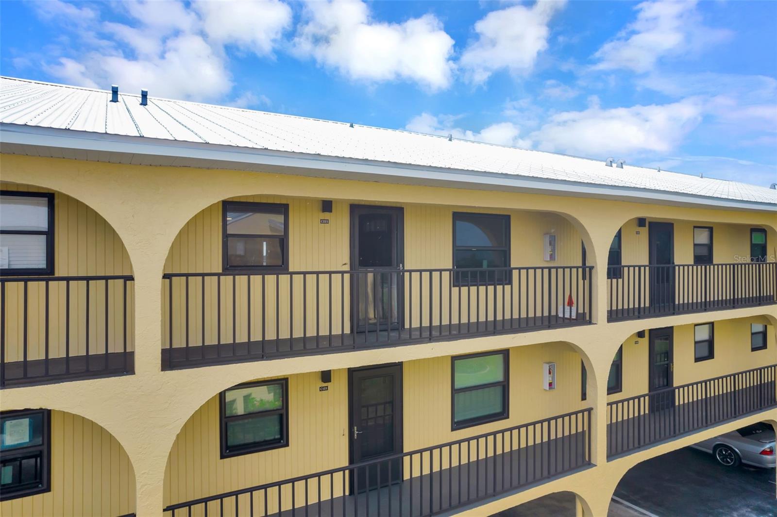 Image 25 of 77 For 14459 River Beach Drive 221