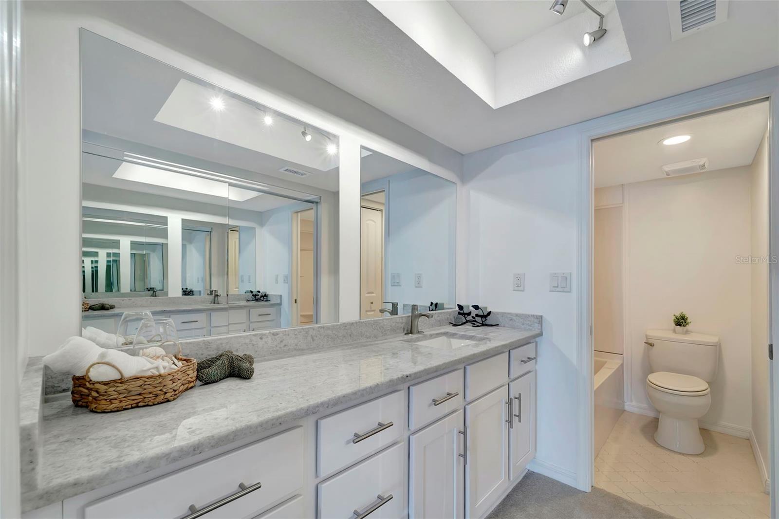 Image 49 of 77 For 14459 River Beach Drive 221