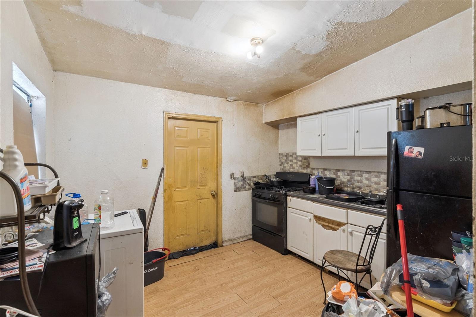 Image 6 of 14 For 605 Danvers Street