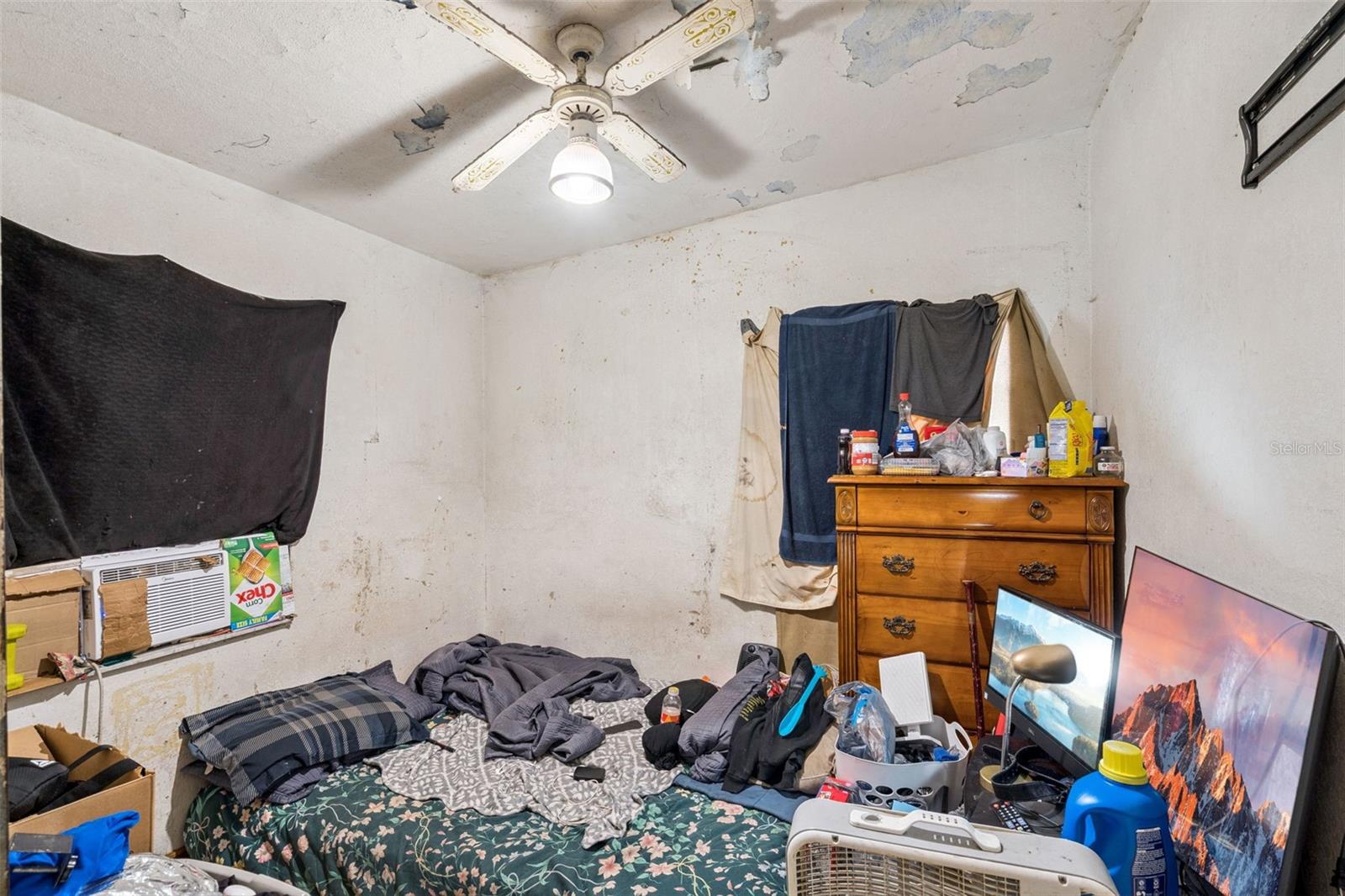 Image 9 of 14 For 605 Danvers Street