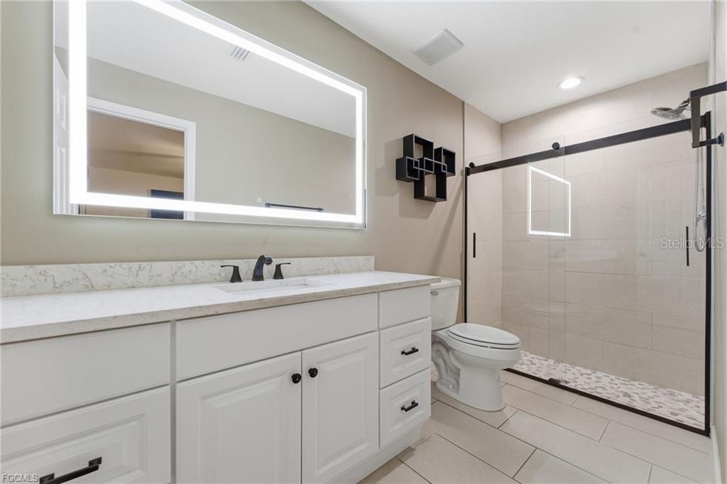 Image 11 of 41 For 528 5th Place