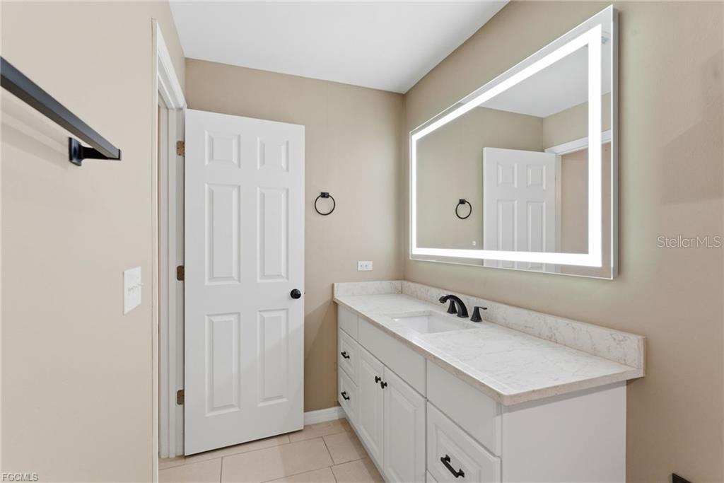 Image 13 of 41 For 528 5th Place