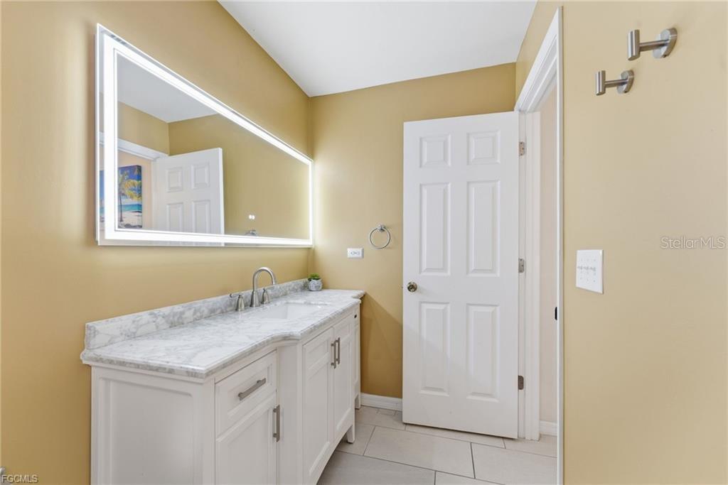 Image 29 of 41 For 528 5th Place