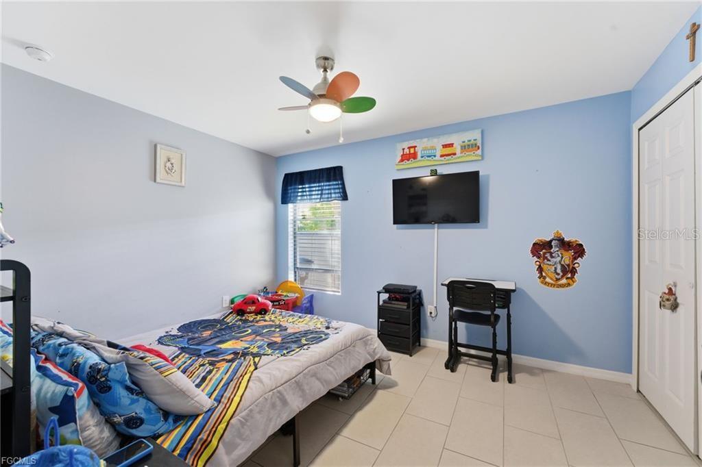 Image 30 of 41 For 528 5th Place