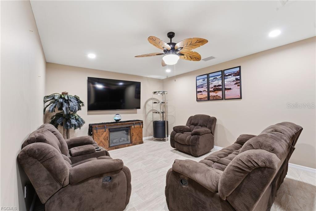 Image 6 of 41 For 528 5th Place