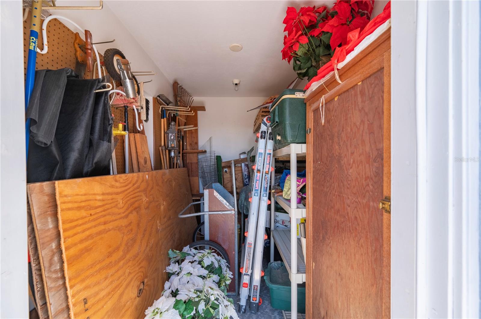 Image 47 of 60 For 1432 Razorbill Lane