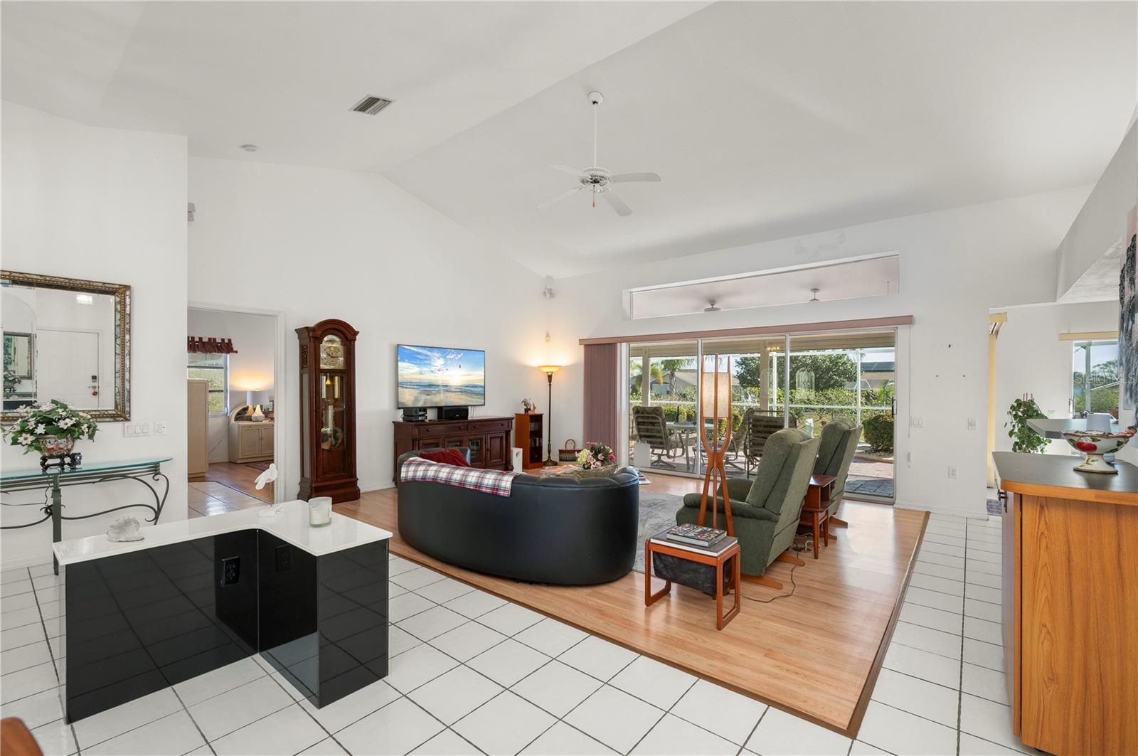 Image 6 of 60 For 1432 Razorbill Lane