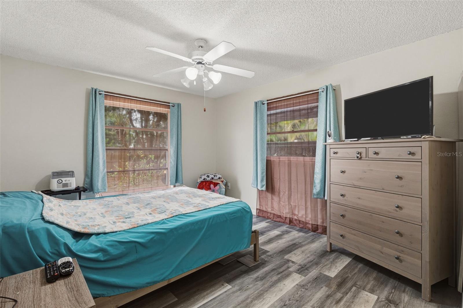 Image 23 of 37 For 23103 Cherry Avenue