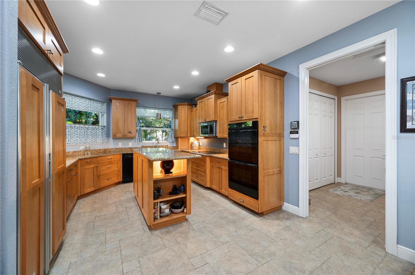 Image 22 of 89 For 29505 Jones Loop Road