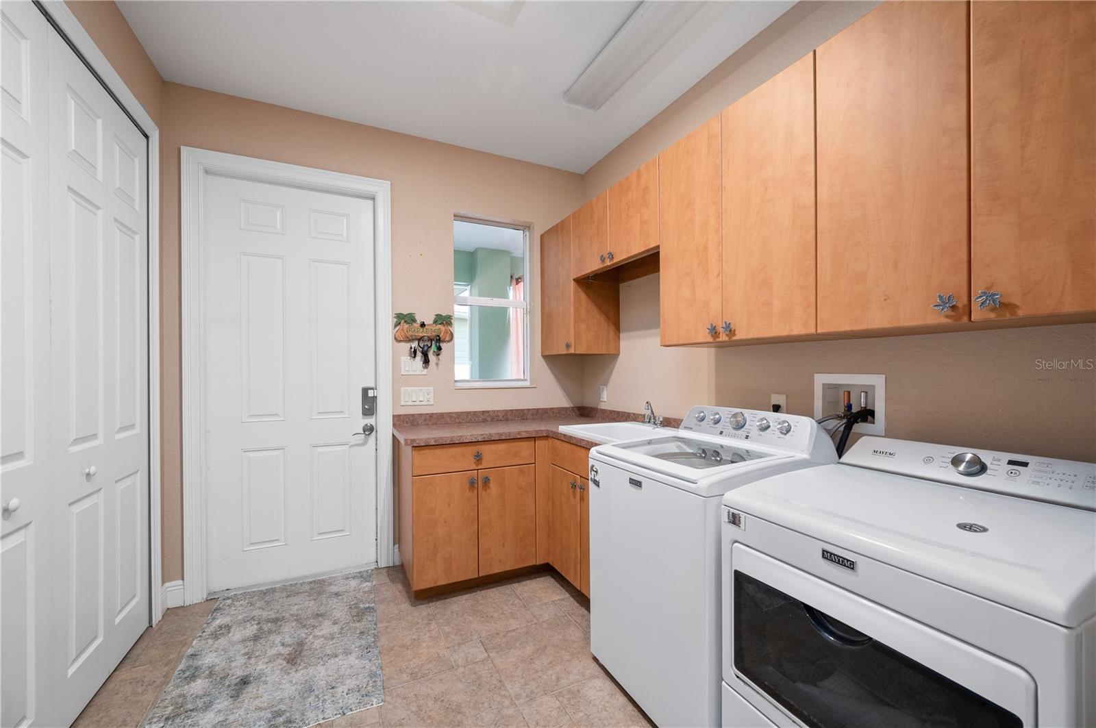 Image 27 of 89 For 29505 Jones Loop Road