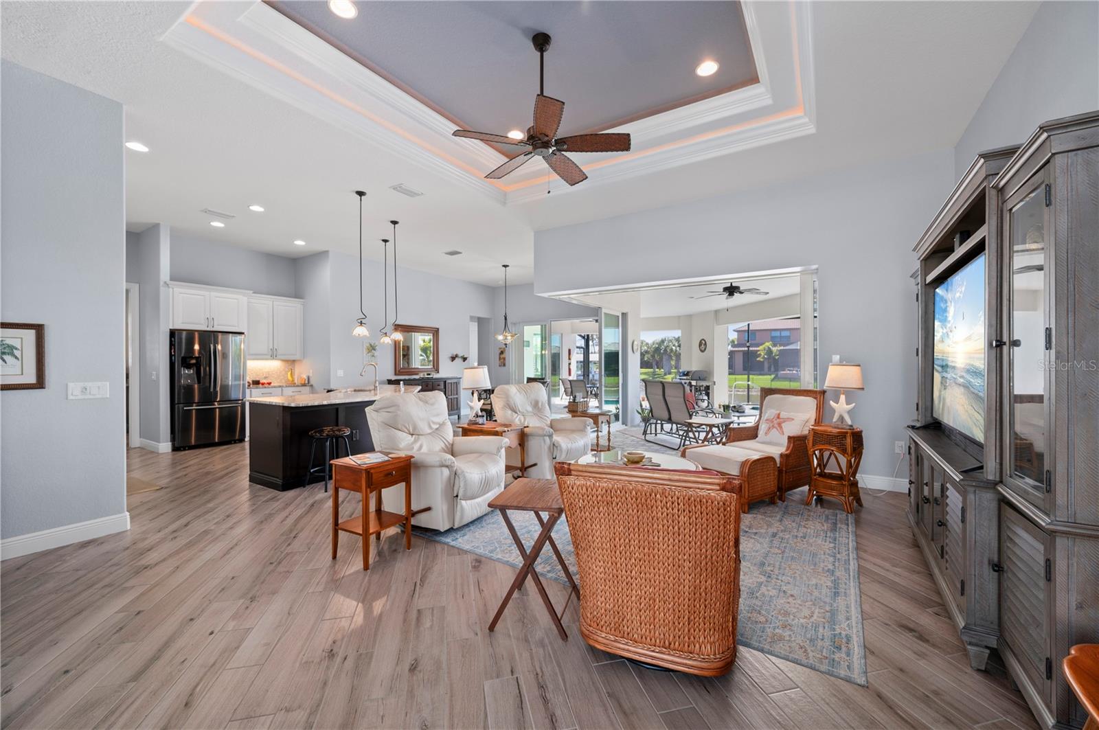 Image 10 of 70 For 15312 Hennipen Circle