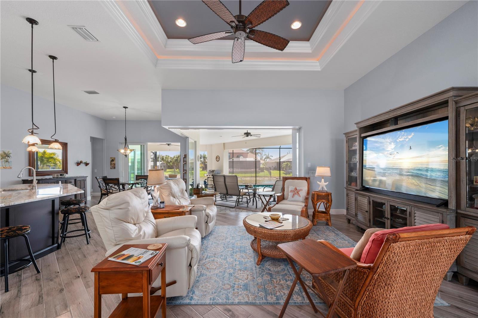 Image 11 of 70 For 15312 Hennipen Circle