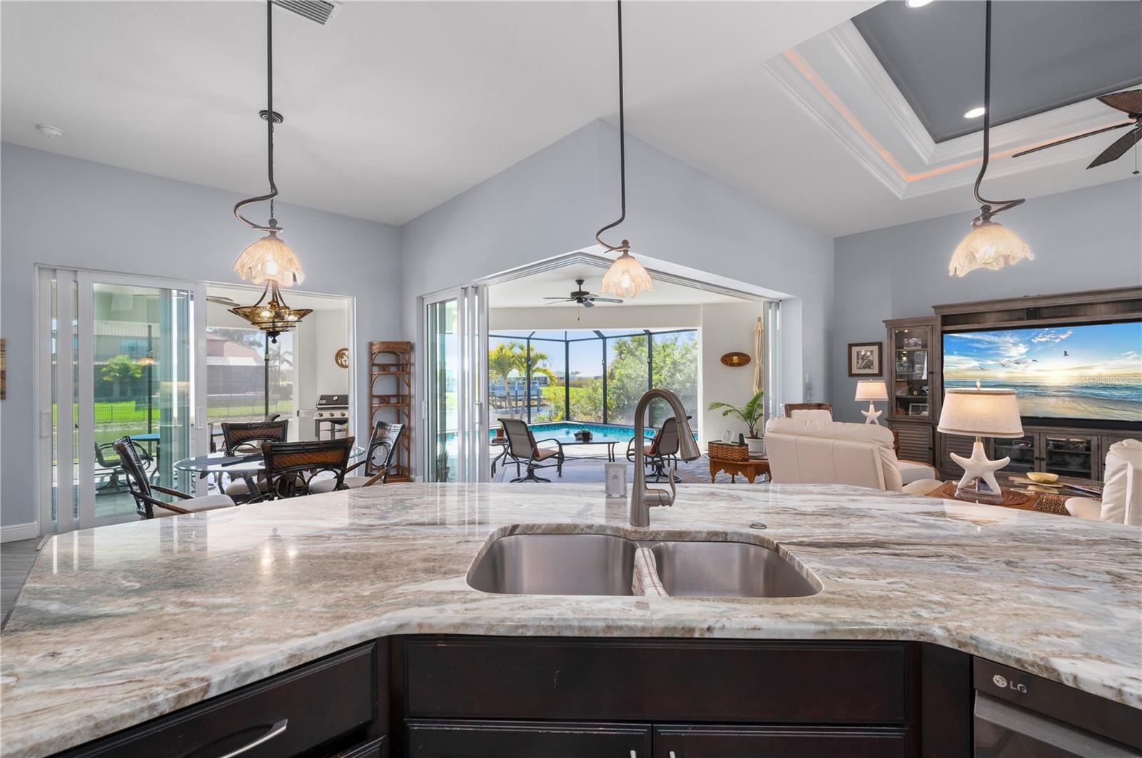 Image 20 of 70 For 15312 Hennipen Circle