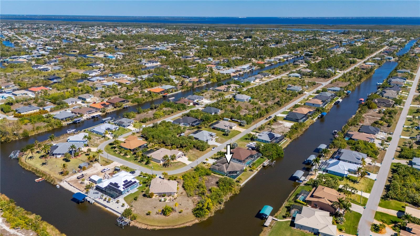 Image 3 of 70 For 15312 Hennipen Circle