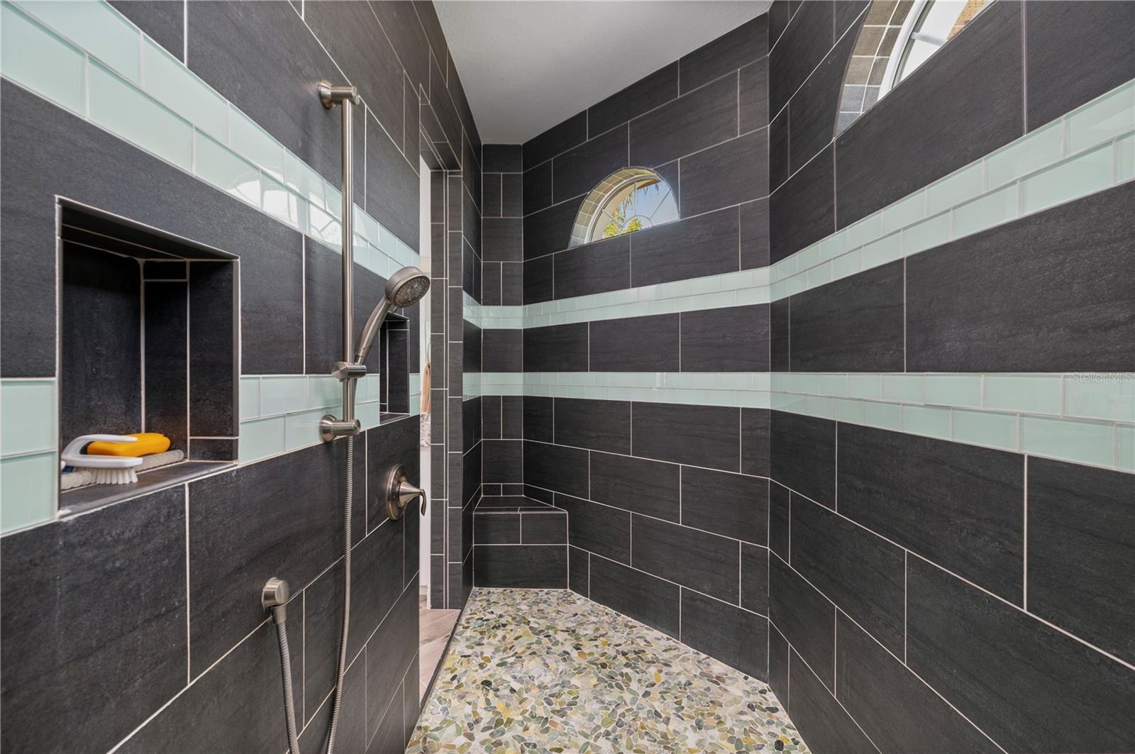 Image 31 of 70 For 15312 Hennipen Circle