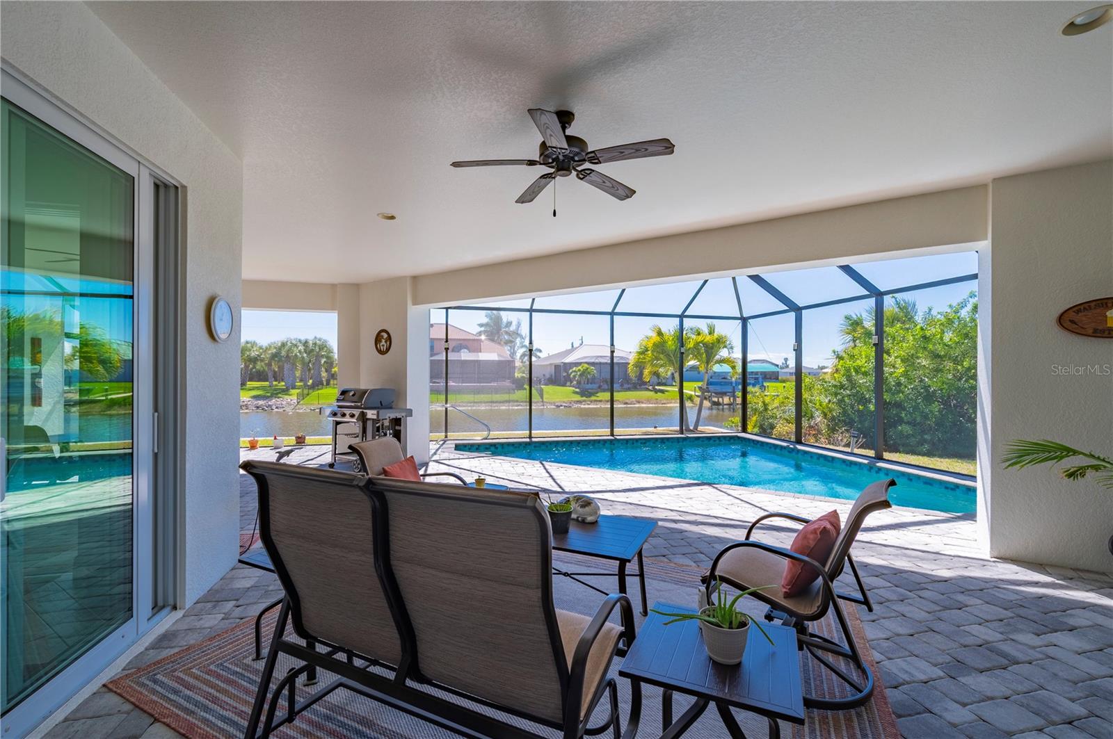 Image 43 of 70 For 15312 Hennipen Circle