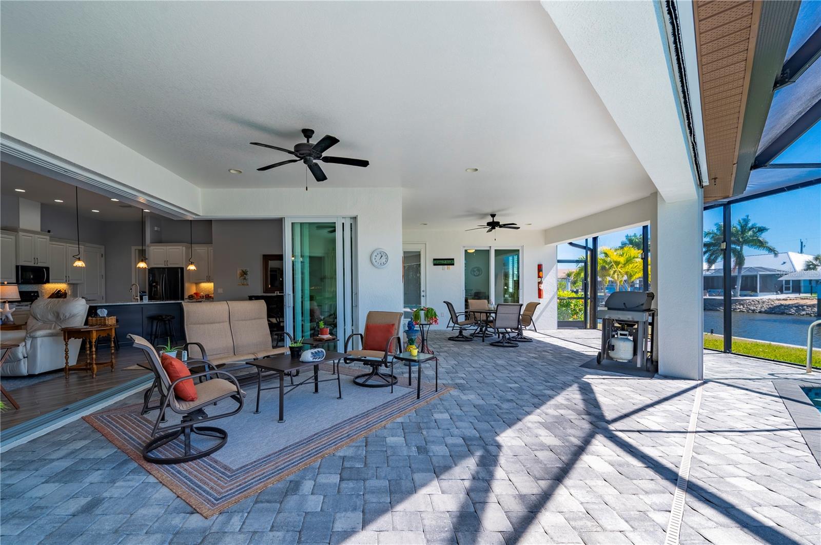 Image 49 of 70 For 15312 Hennipen Circle