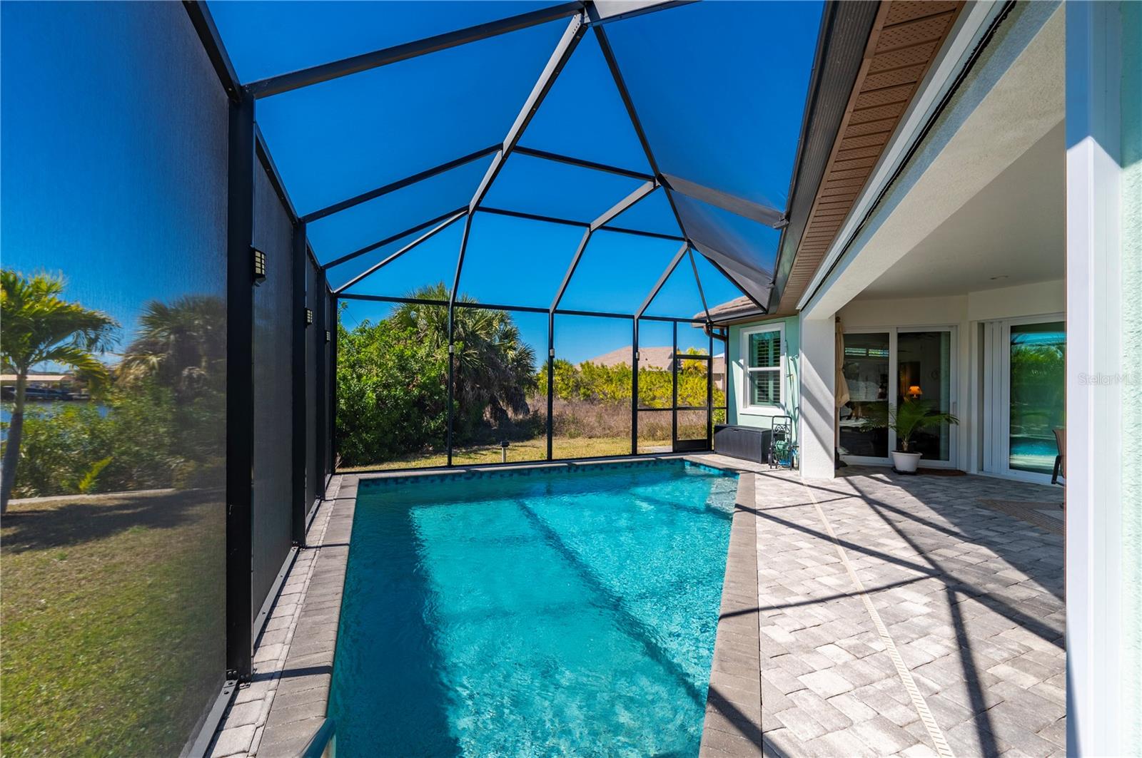 Image 53 of 70 For 15312 Hennipen Circle