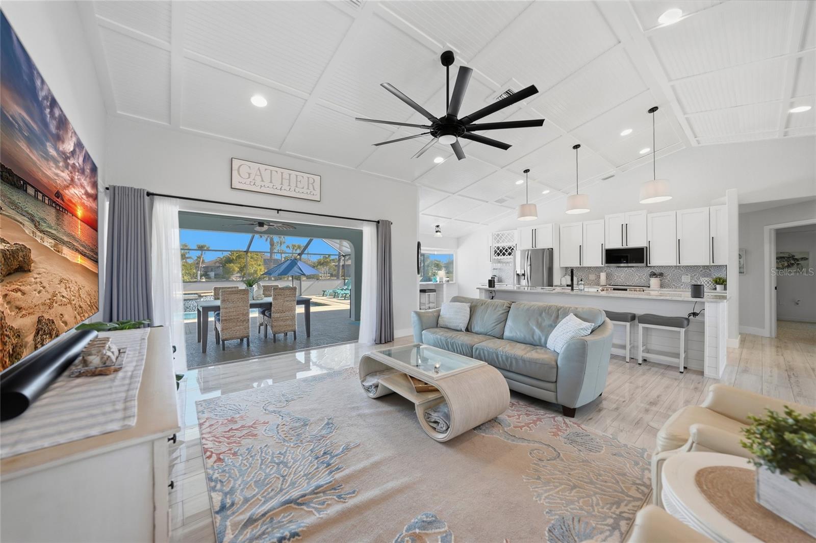 Image 16 of 45 For 600 Royal Poinciana