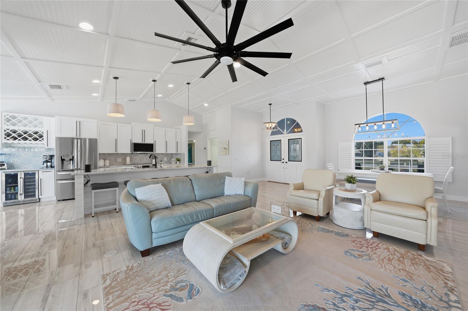 Image 4 of 45 For 600 Royal Poinciana