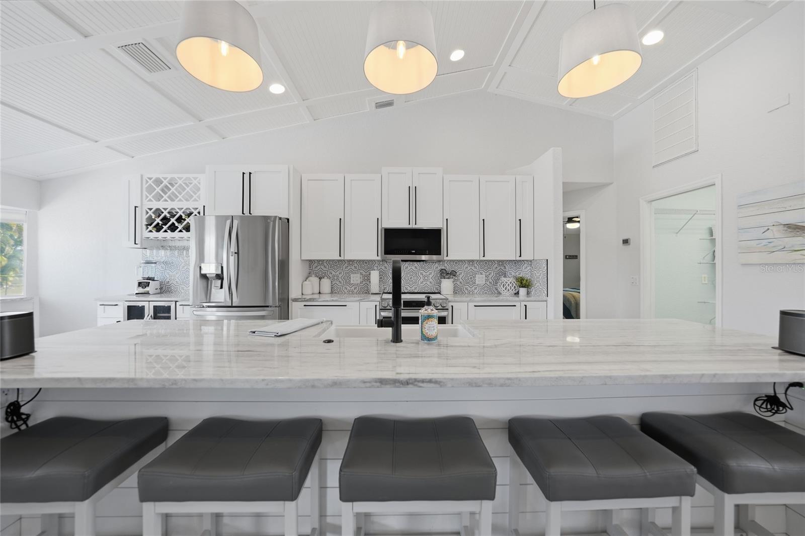 Image 6 of 45 For 600 Royal Poinciana