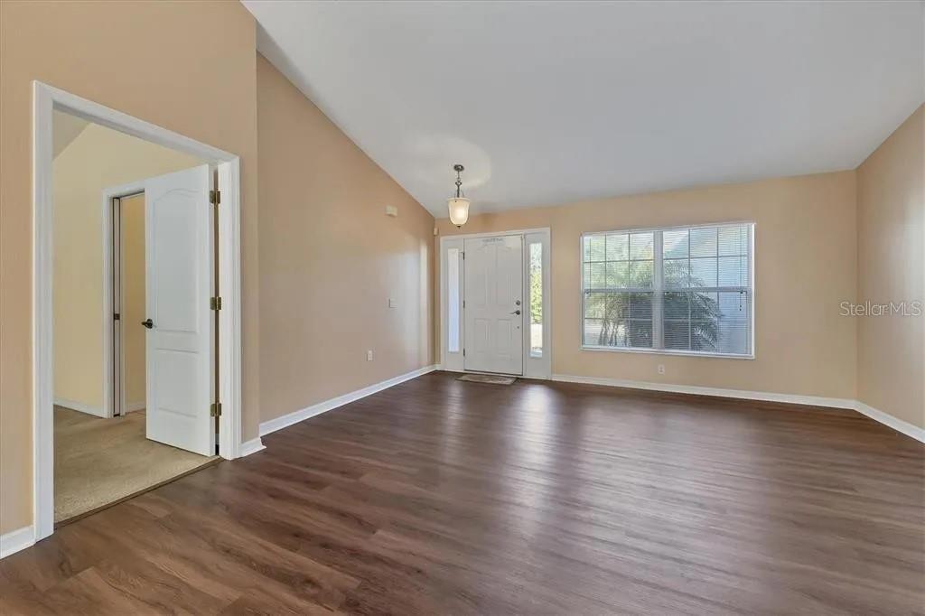 Image 4 of 11 For 14163 Tudball Ave