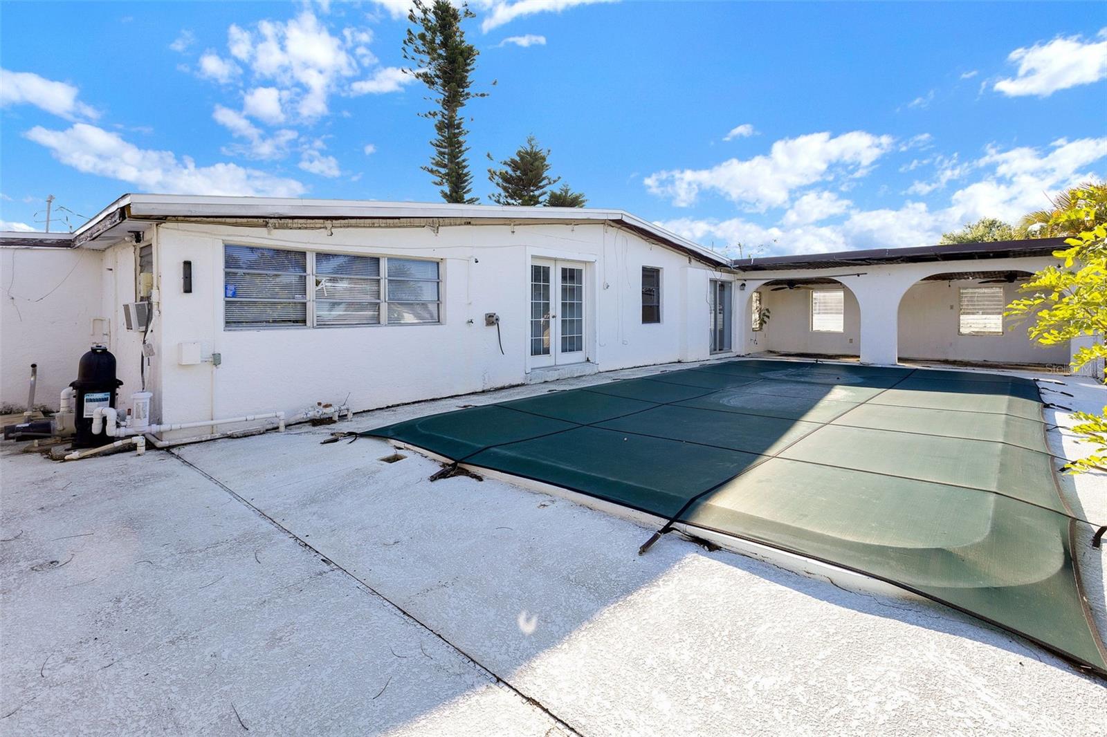 Image 12 of 38 For 839 Conreid Drive Ne