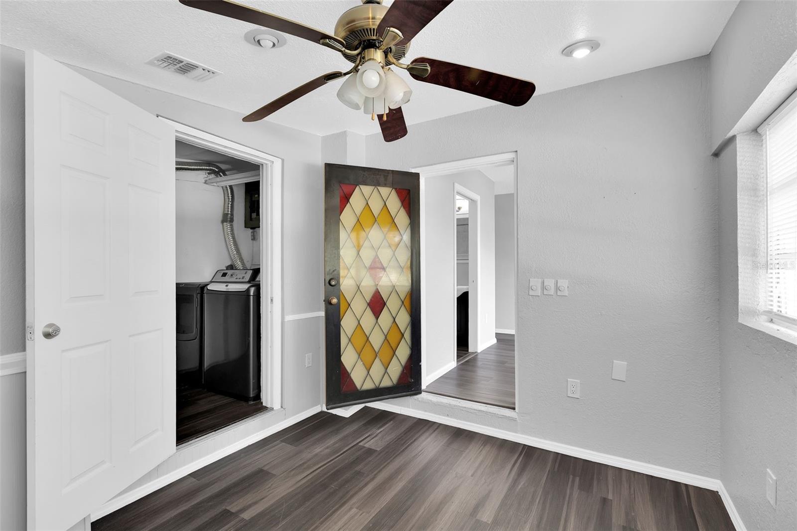 Image 35 of 38 For 839 Conreid Drive Ne