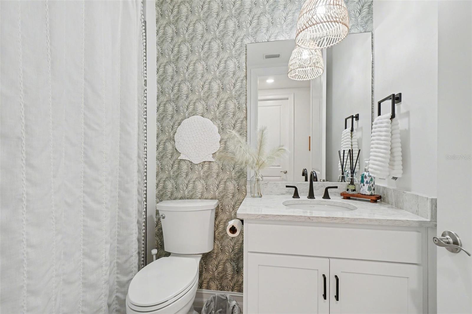 Image 19 of 66 For 17770 Oleander Avenue