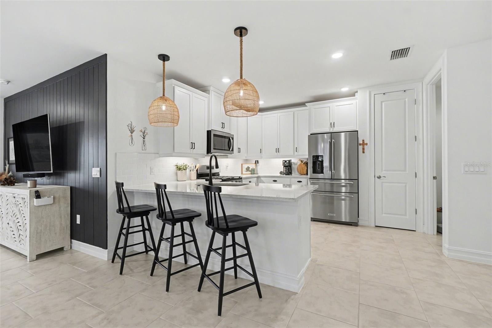 Image 3 of 66 For 17770 Oleander Avenue