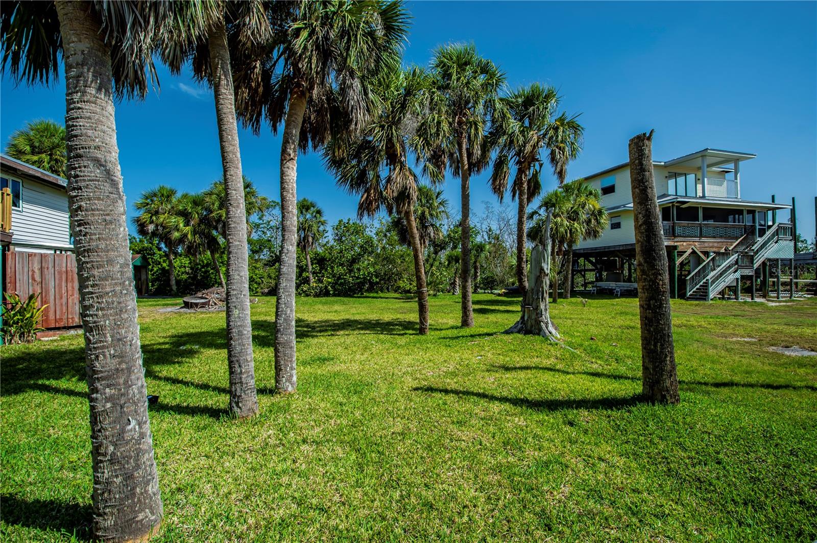 Image 6 of 25 For 8864 Bay Street