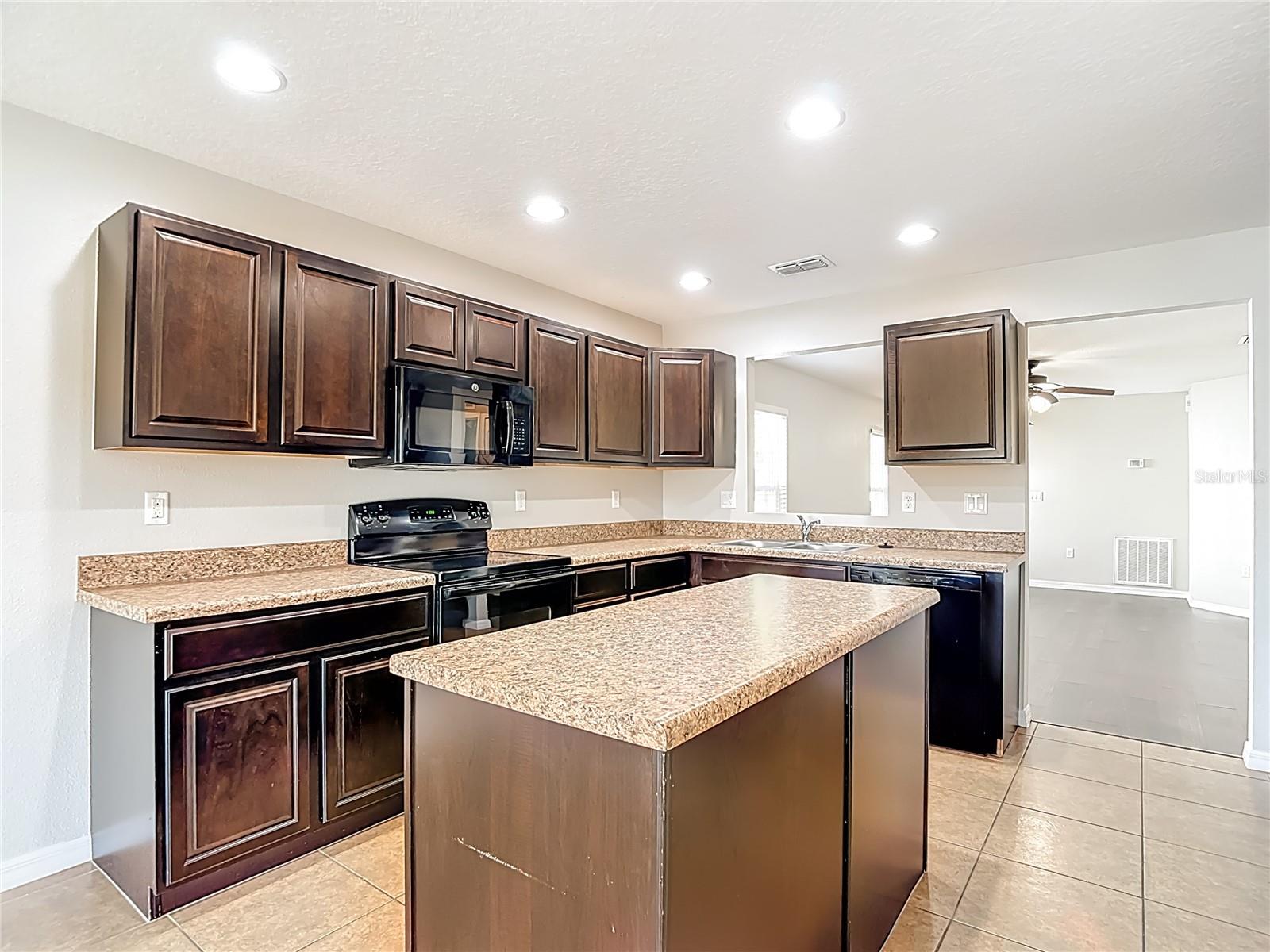 Image 22 of 59 For 13221 Waterford Castle Drive