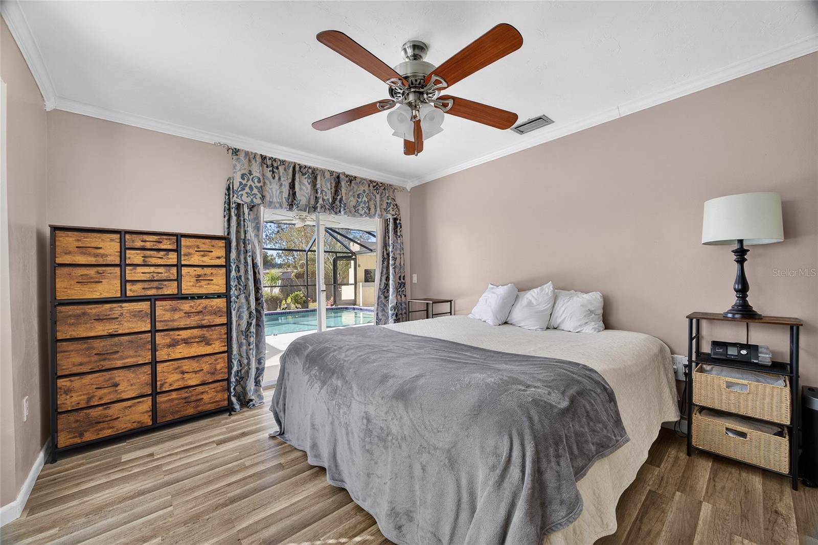 Image 18 of 36 For 441 Chestnut Avenue Nw