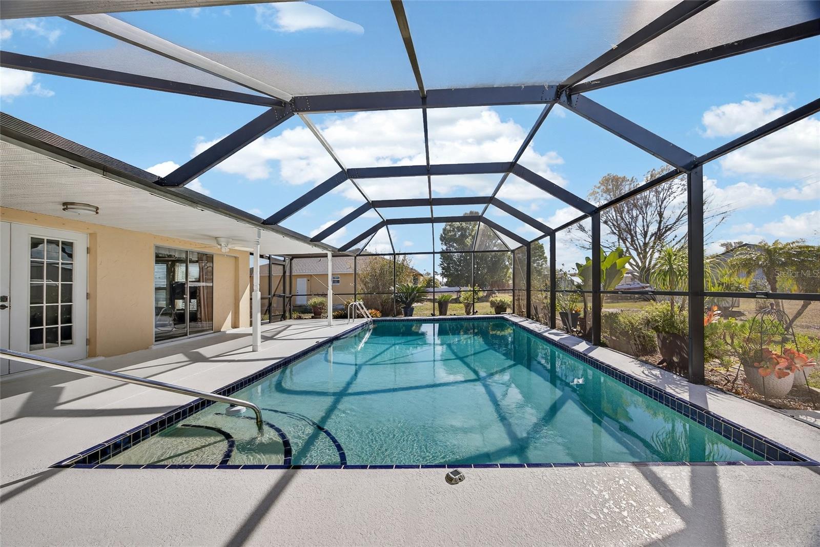 Image 2 of 36 For 441 Chestnut Avenue Nw