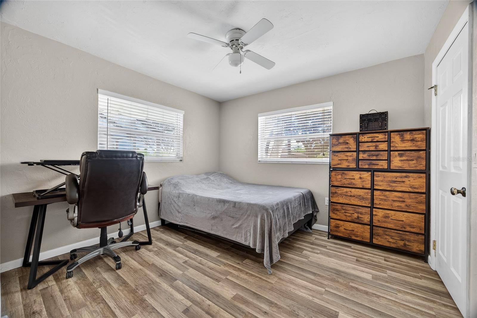 Image 23 of 36 For 441 Chestnut Avenue Nw