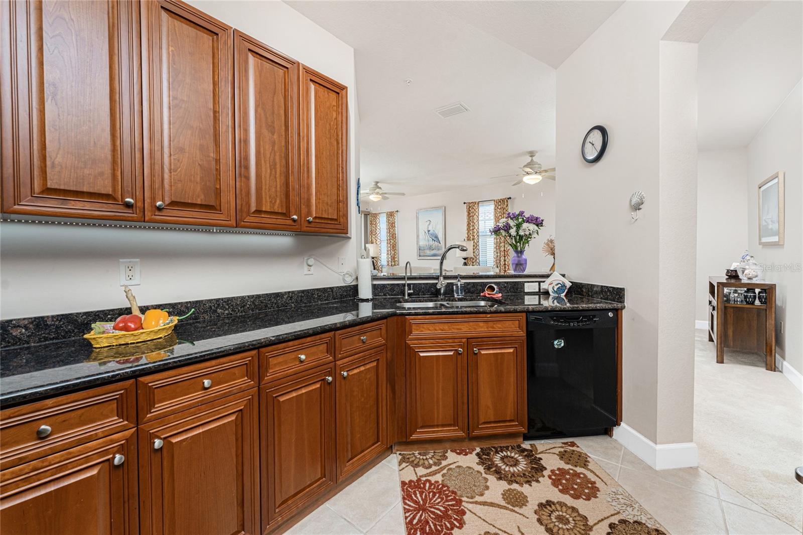 Image 10 of 34 For 17200 Acapulco Road 123