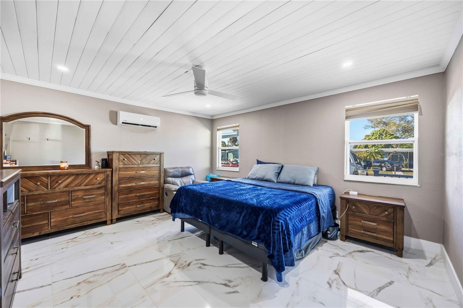 Image 13 of 27 For 21913 Felton Avenue