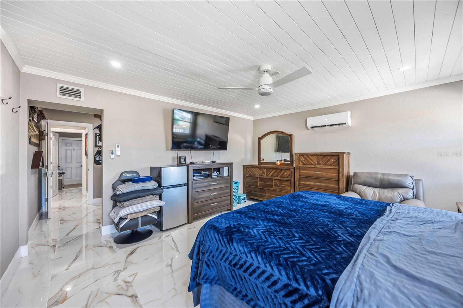 Image 14 of 27 For 21913 Felton Avenue