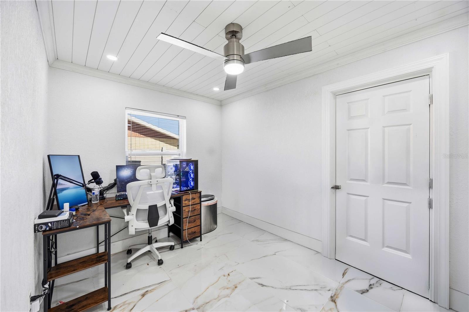 Image 24 of 27 For 21913 Felton Avenue