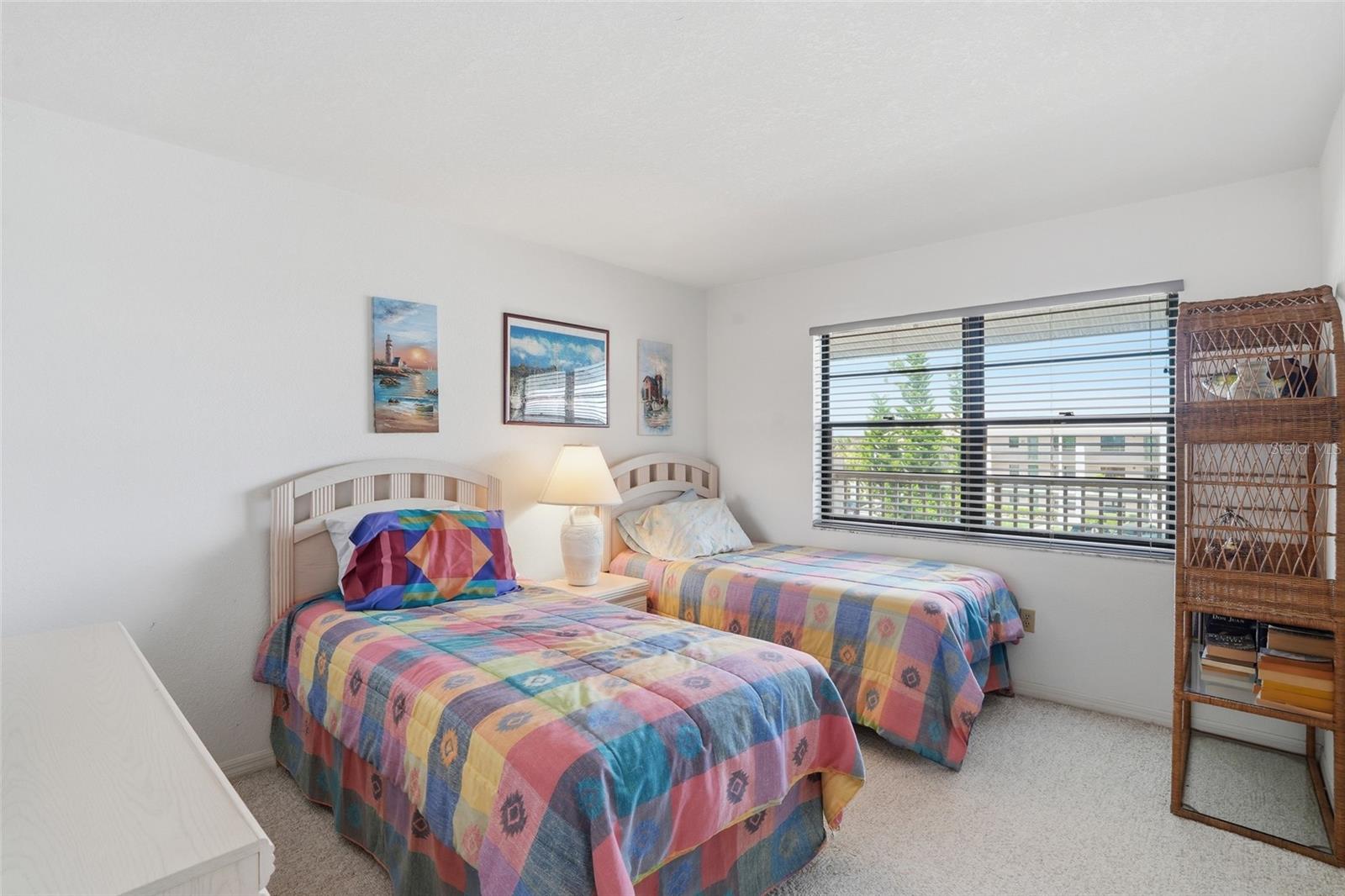 Image 15 of 29 For 175 Kings Highway 635