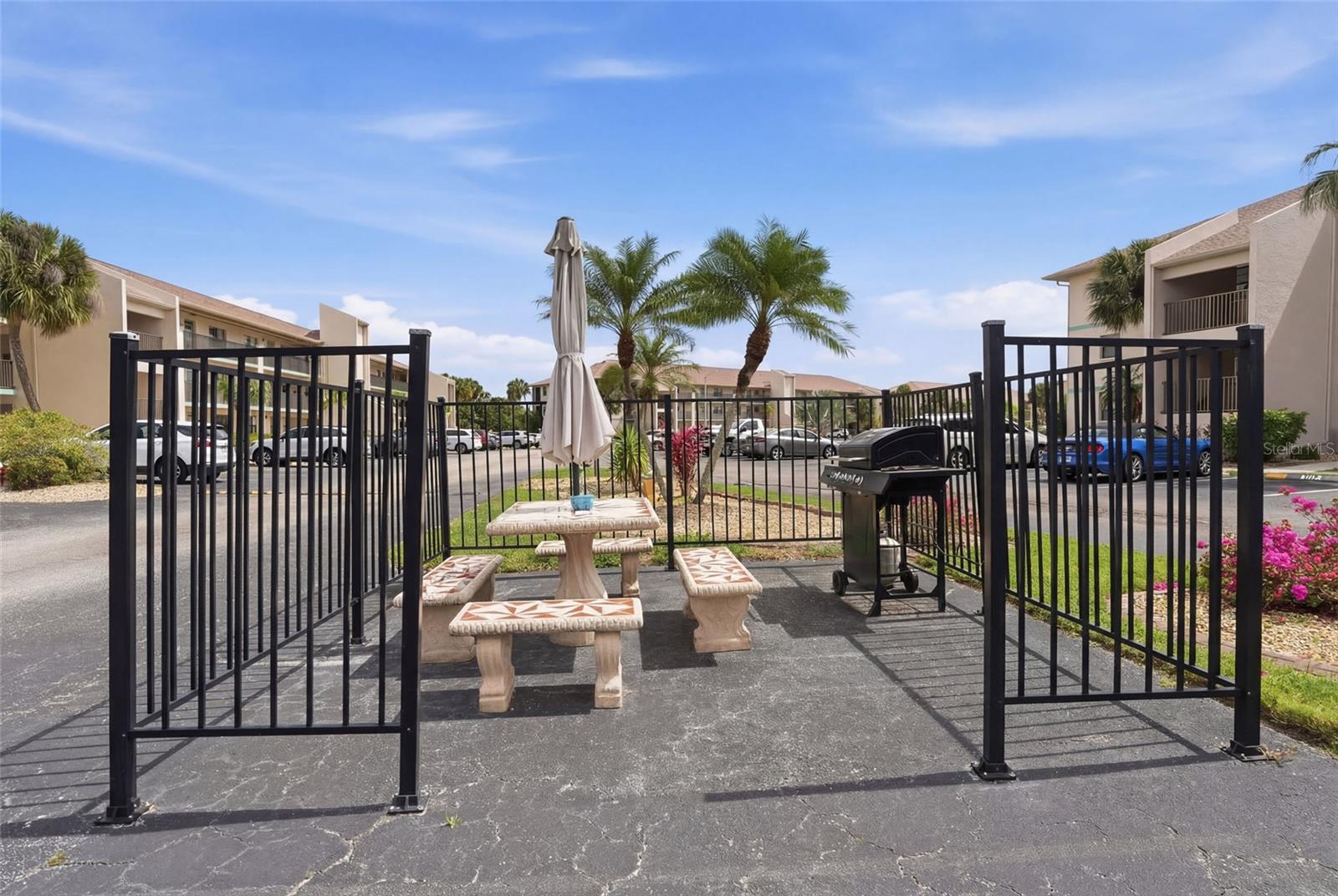 Image 21 of 29 For 175 Kings Highway 635