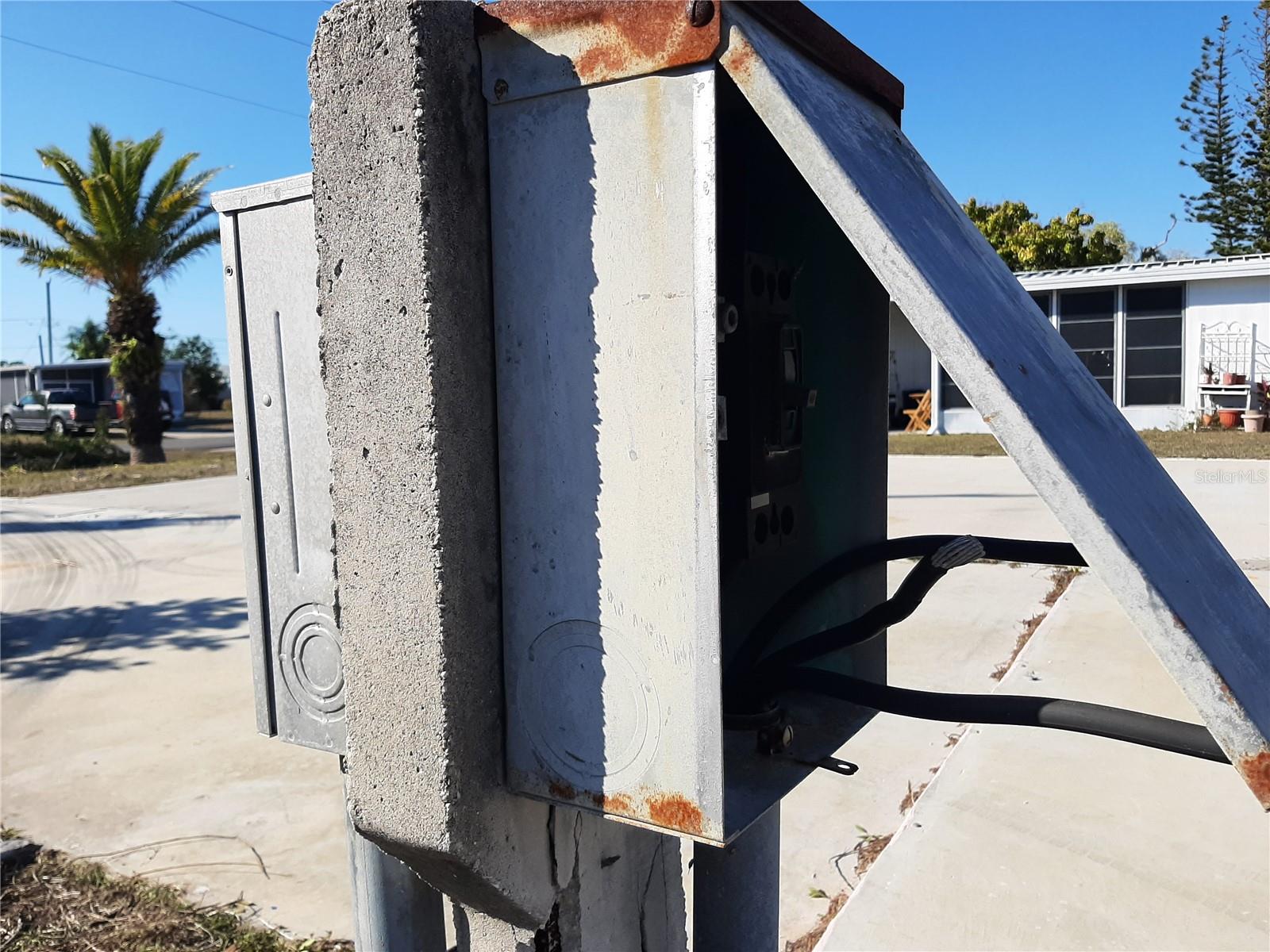 Image 10 of 14 For 1347 Flamingo Drive