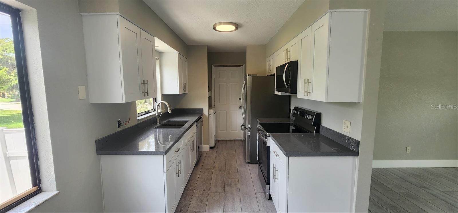 Image 3 of 15 For 541 Virginia Avenue