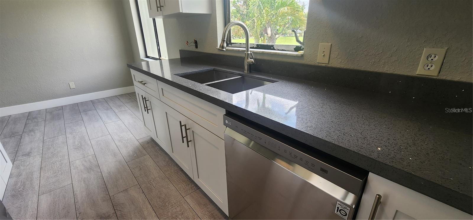 Image 5 of 15 For 541 Virginia Avenue