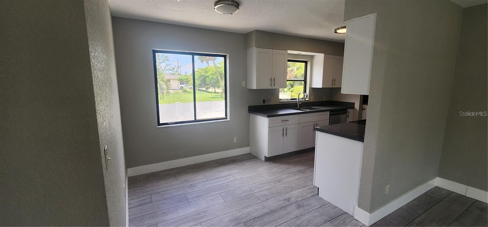 Image 6 of 15 For 541 Virginia Avenue