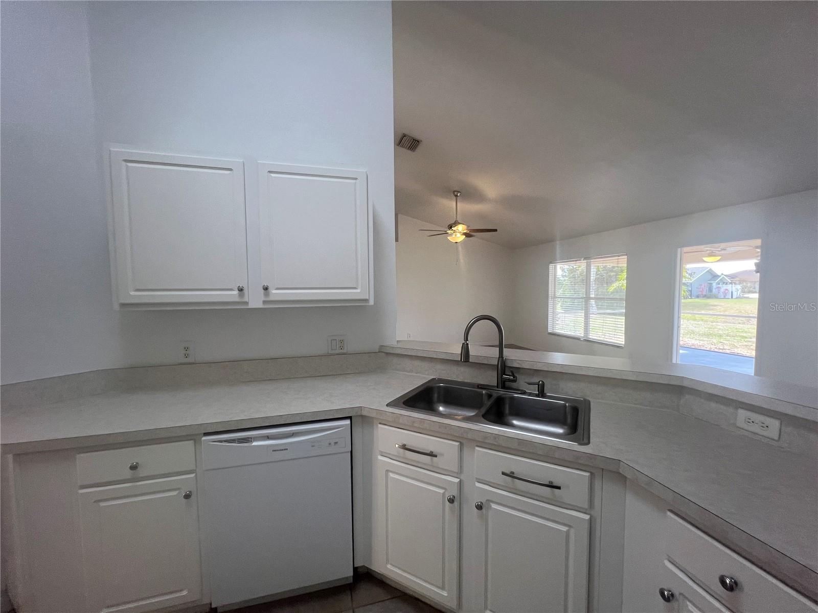 Image 5 of 37 For 2223 Rio De Janeiro Avenue