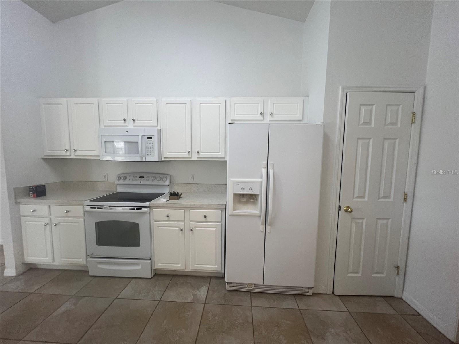 Image 6 of 37 For 2223 Rio De Janeiro Avenue