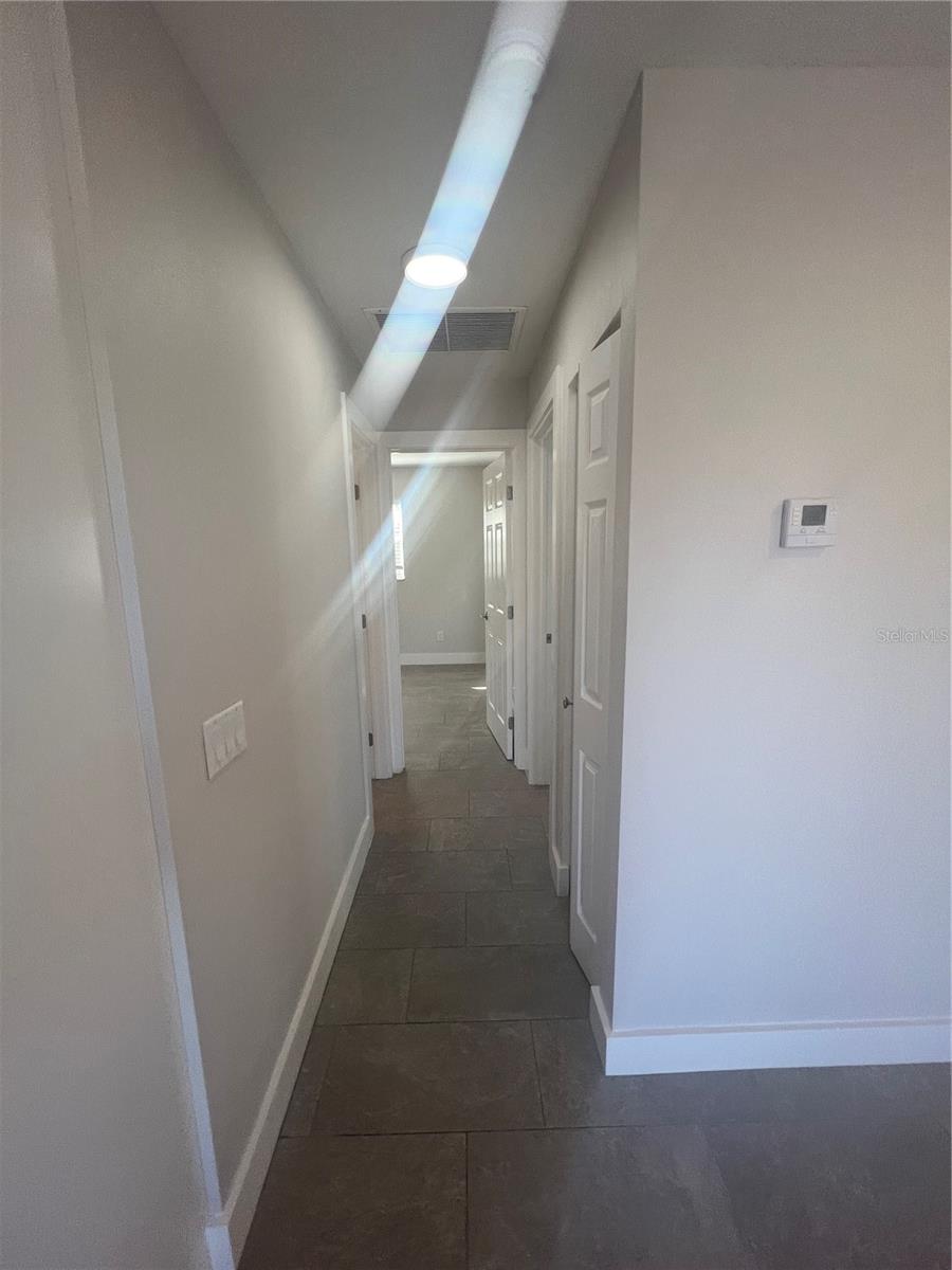 Image 11 of 27 For 322 Lasayette Drive Ne